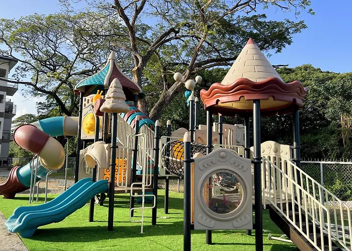 4B Holiday Haven